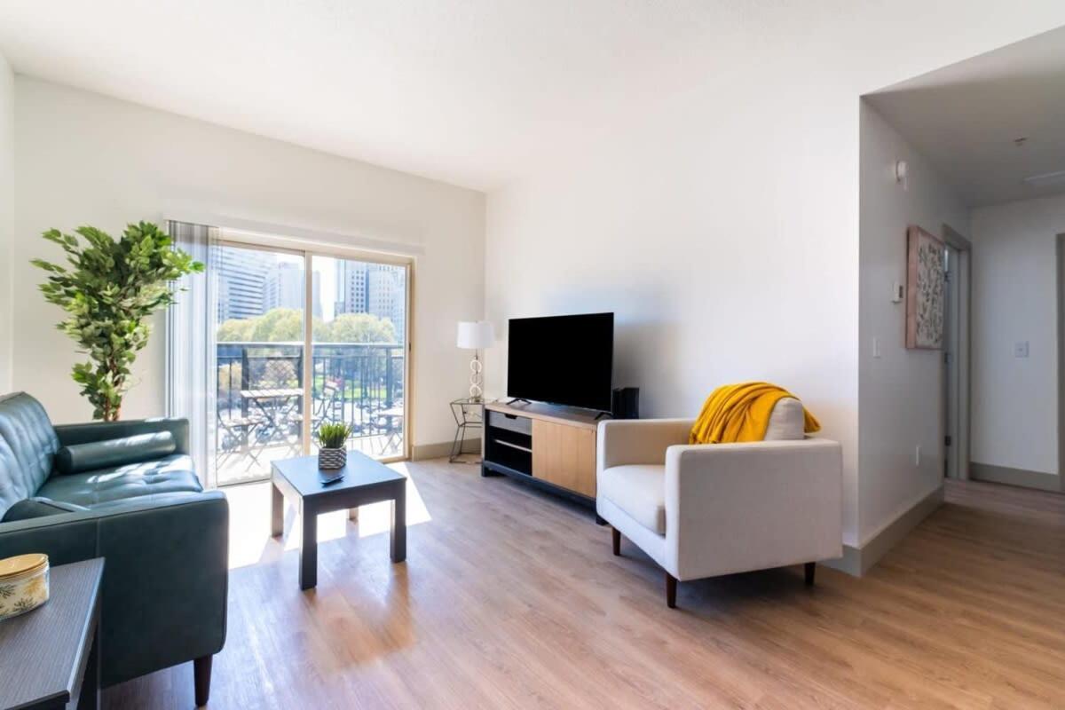 3Br Modern Downtown Apartment With Gym & Office ชาร์ล็อต ภายนอก รูปภาพ