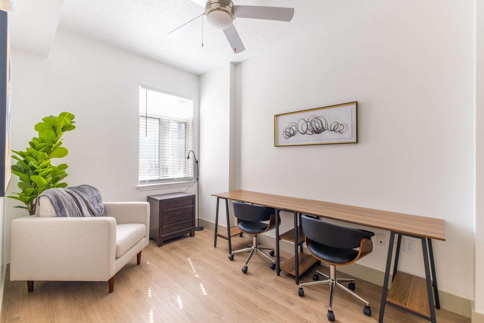 3Br Modern Downtown Apartment With Gym & Office ชาร์ล็อต ภายนอก รูปภาพ
